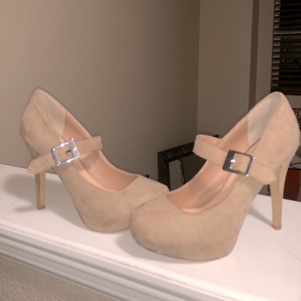 Nude heels!